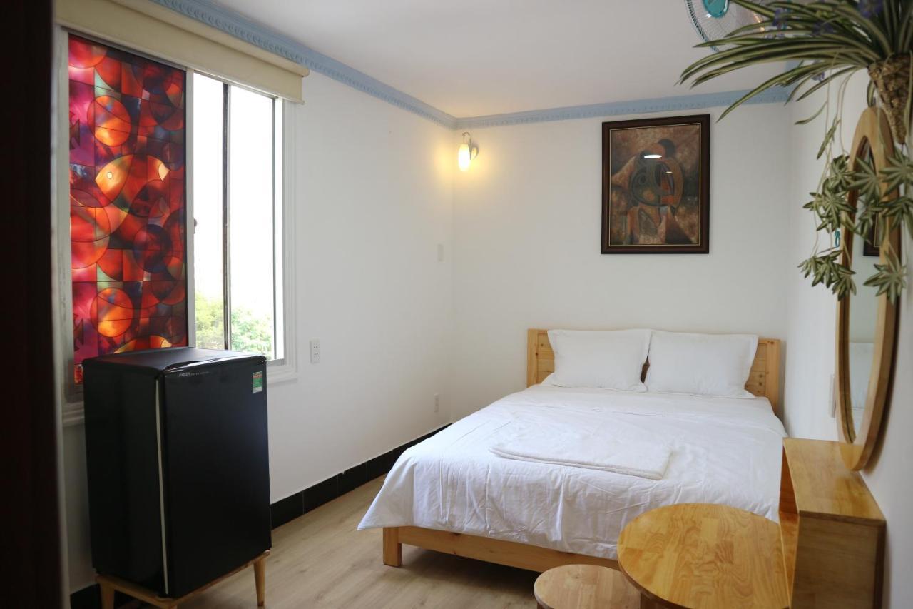 Loan Vo Hostel